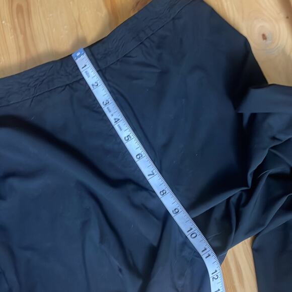 Talbots lightweight rayon/spandex black Capri pants women's 8P - Picture 12 of 12